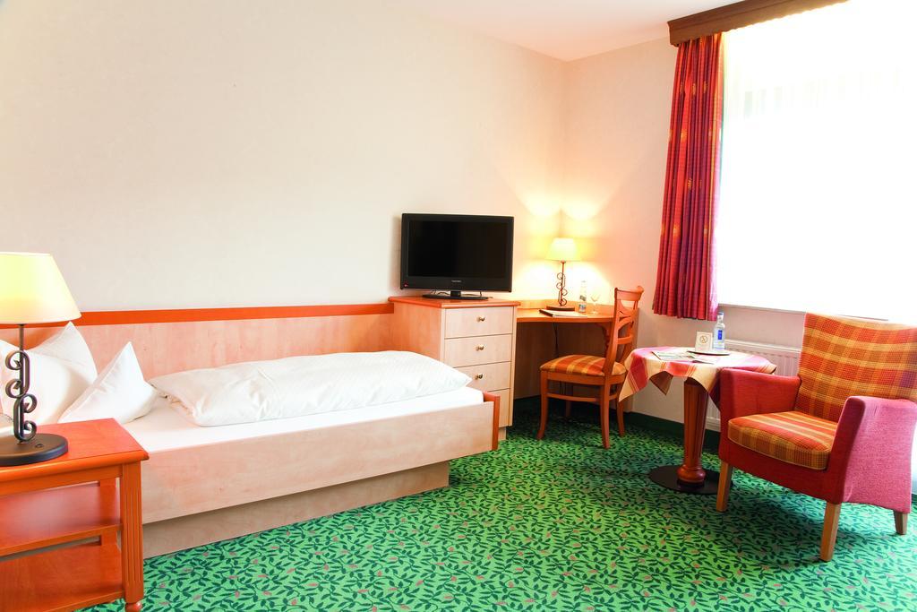 וילינגן Landkomfort Hotel Elsenmann חדר תמונה