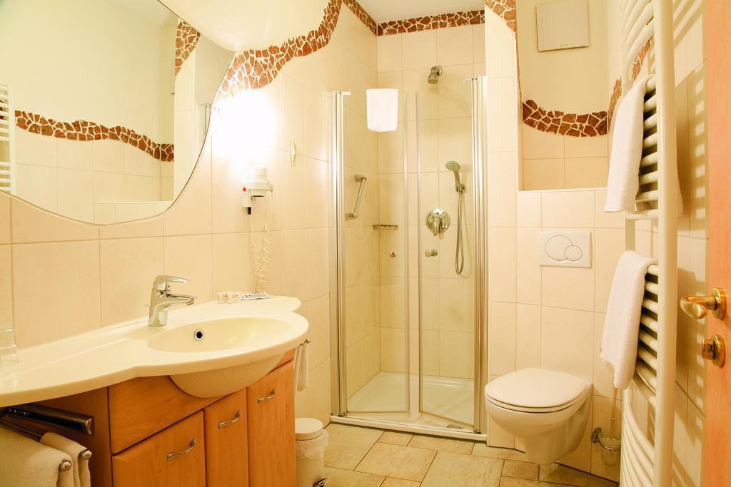 וילינגן Landkomfort Hotel Elsenmann חדר תמונה