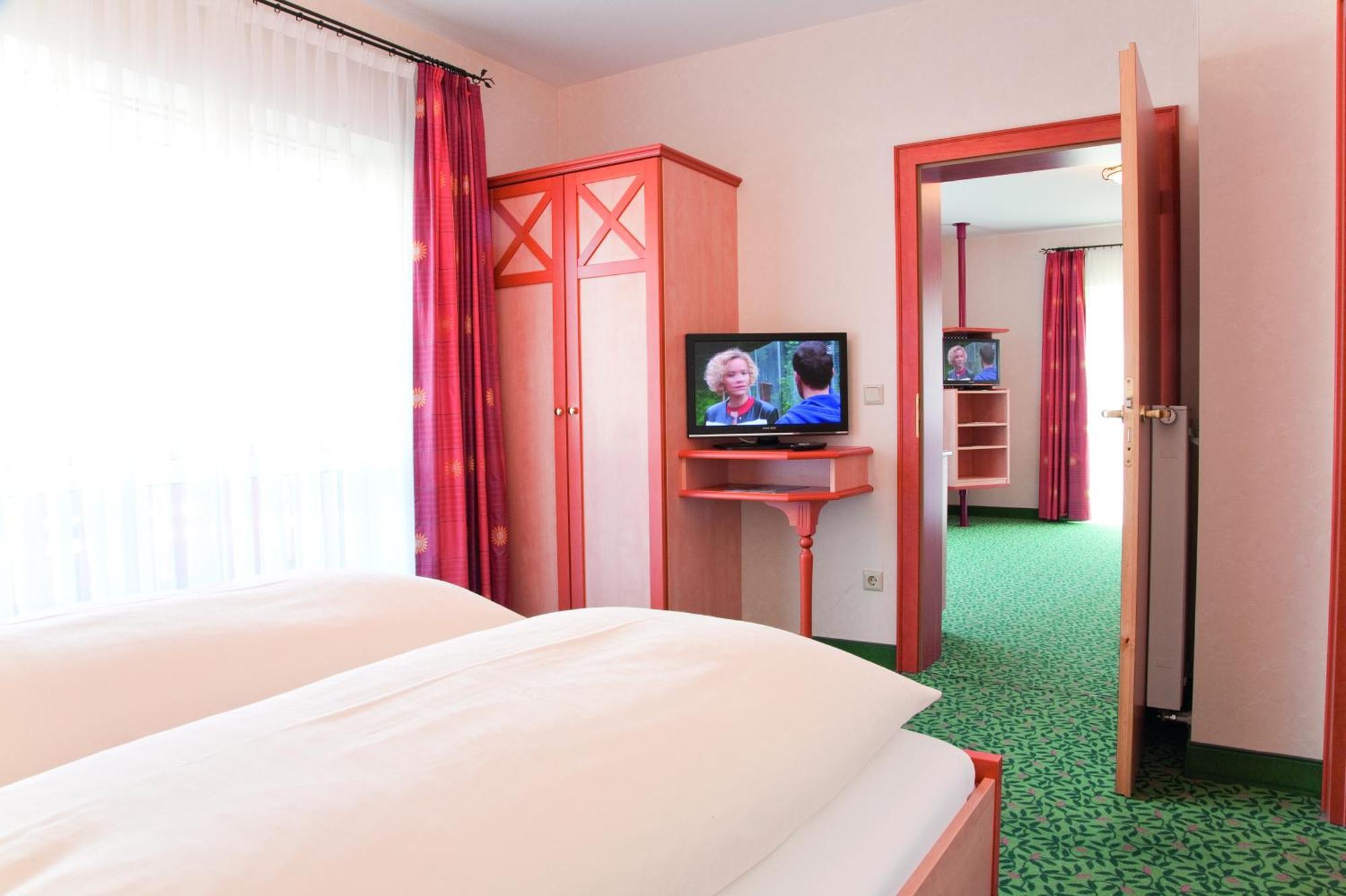 וילינגן Landkomfort Hotel Elsenmann חדר תמונה